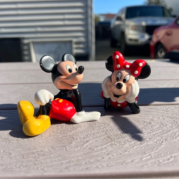 Mickey and Minnie Salt and Pepper - Picture 4 of 4